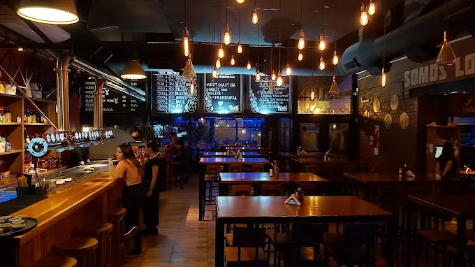 Cervejaria Blest em Trelew, bar de cerveja artesanal na Patagônia argentina — foto 3