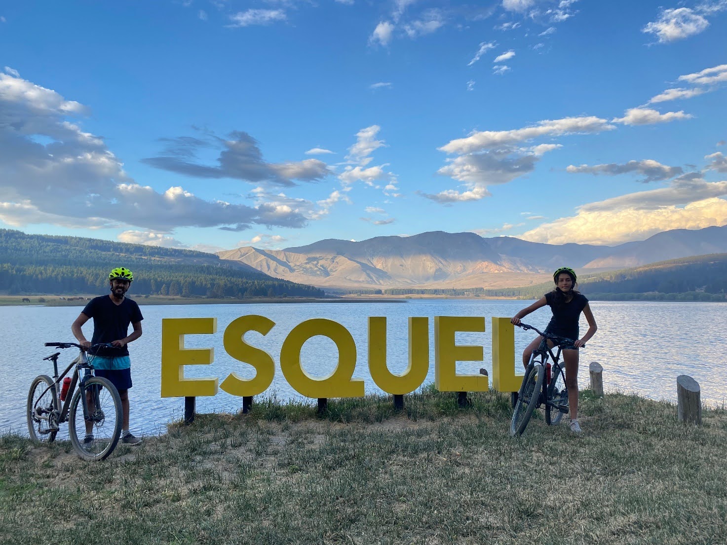 Bicicletas mountain bike disponíveis para aluguel em Esquel, Patagônia argentina