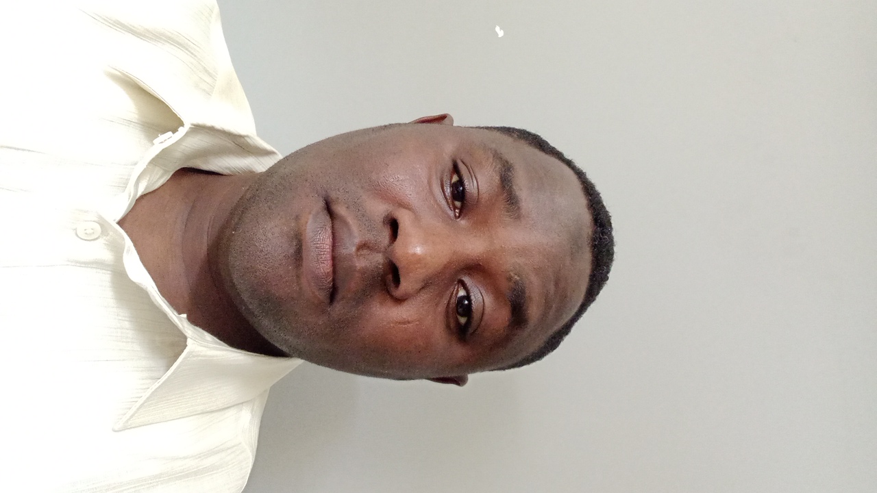 FM-0J4kmoo's profile picture