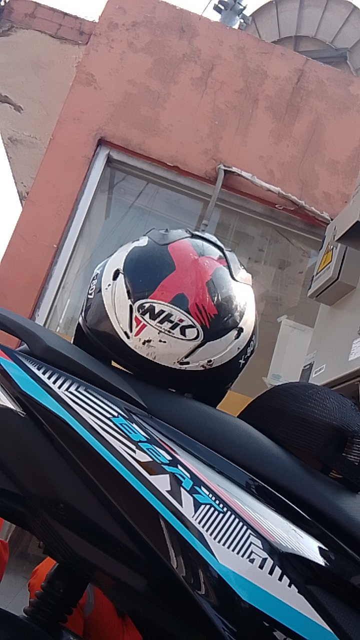 G H N G's profile picture