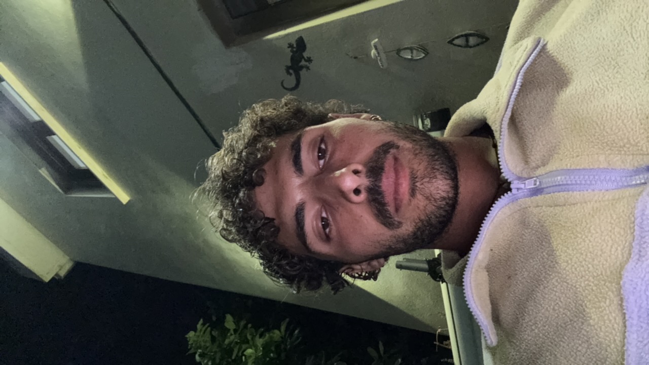 FM-0e9fzfA's profile picture