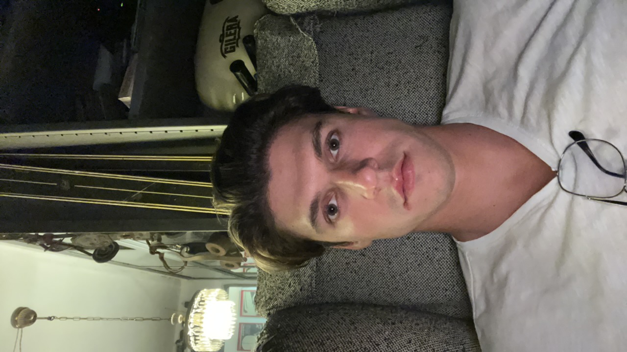 FM-Zsi7Fa5's profile picture
