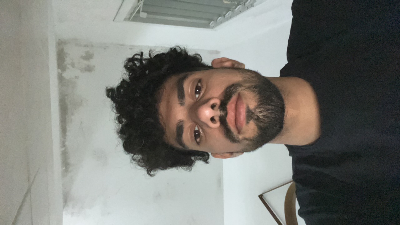 FM-cChgkYZ's profile picture