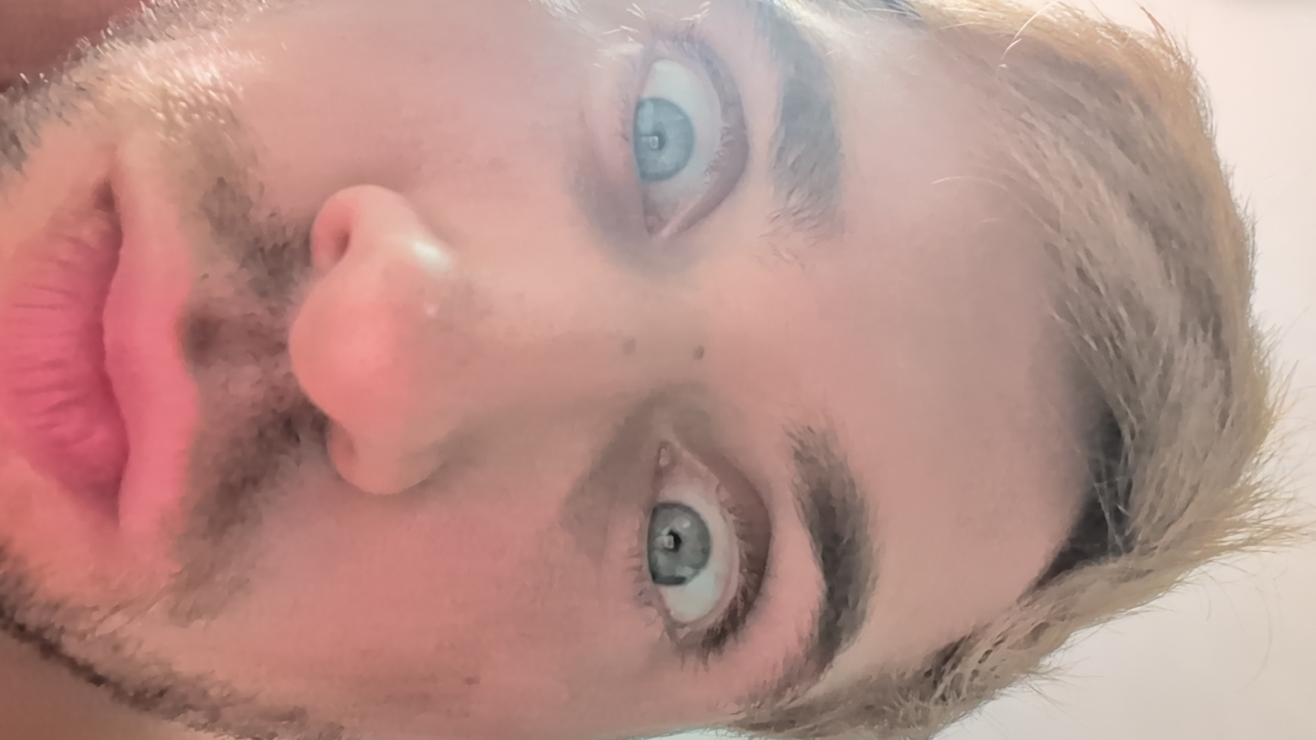 FM-vy9H0Tz's profile picture