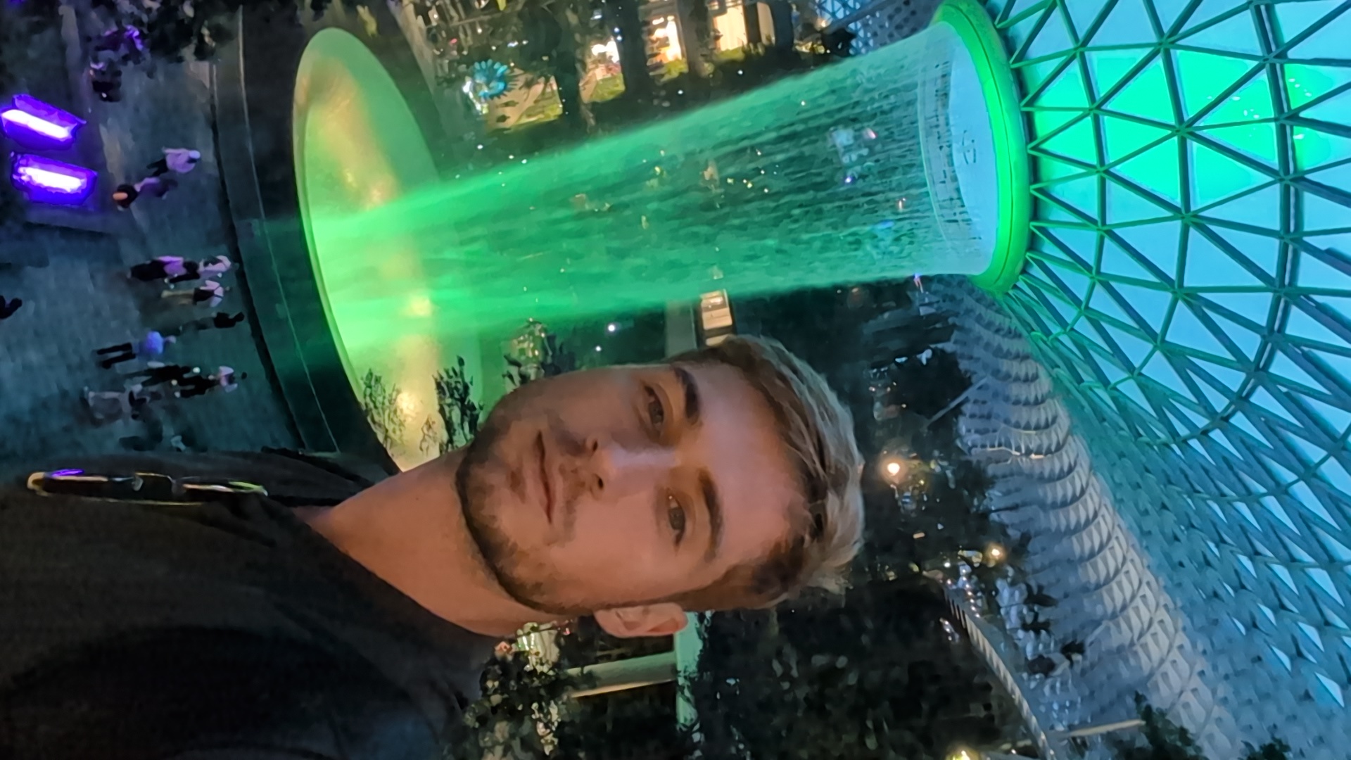 FM-AbQI73's profile picture