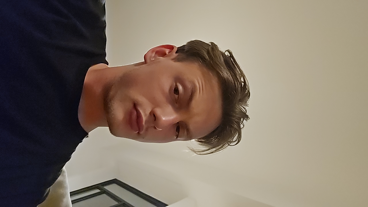 FM-YPLpIiJ's profile picture