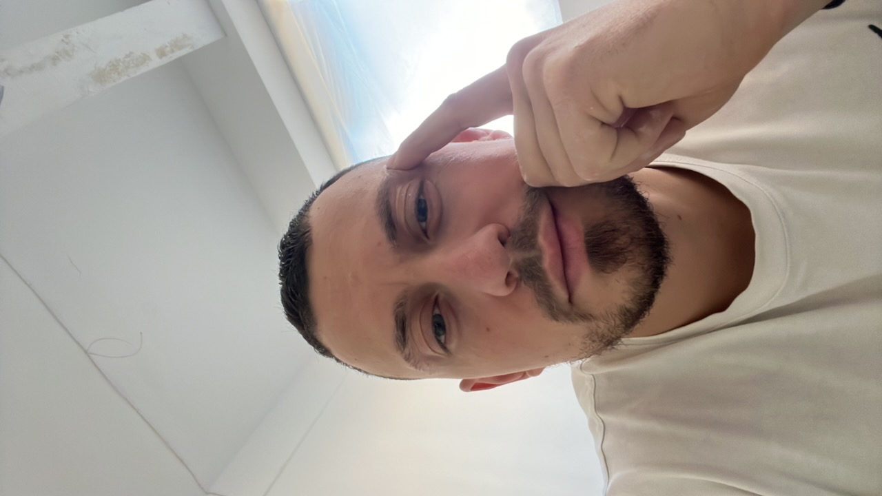 P37R0V's profile picture