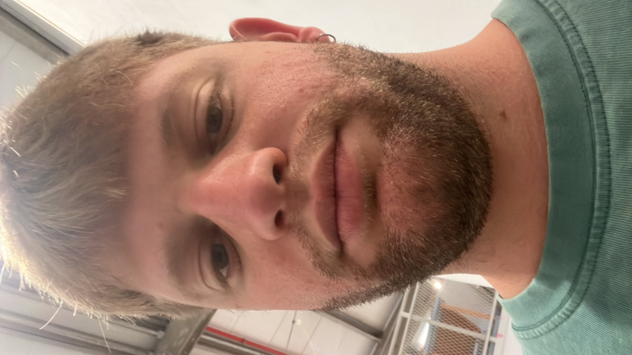 FM-dAsLf1's profile picture