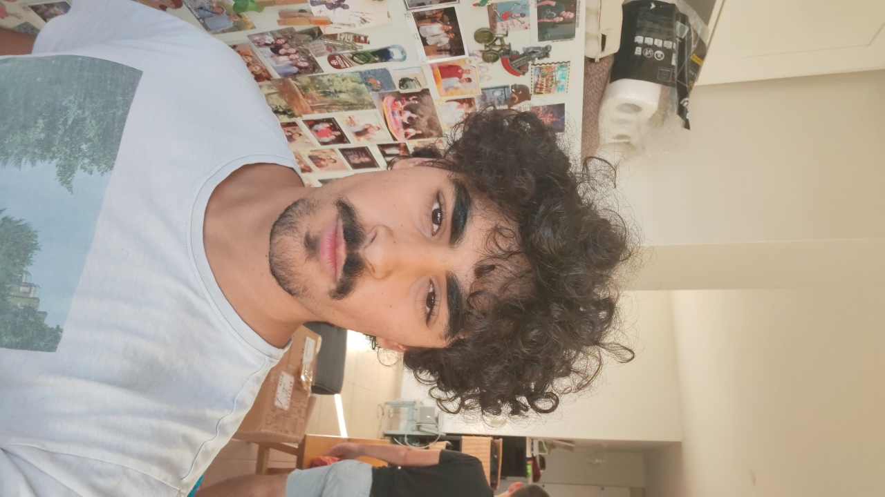 Yuval's profile picture