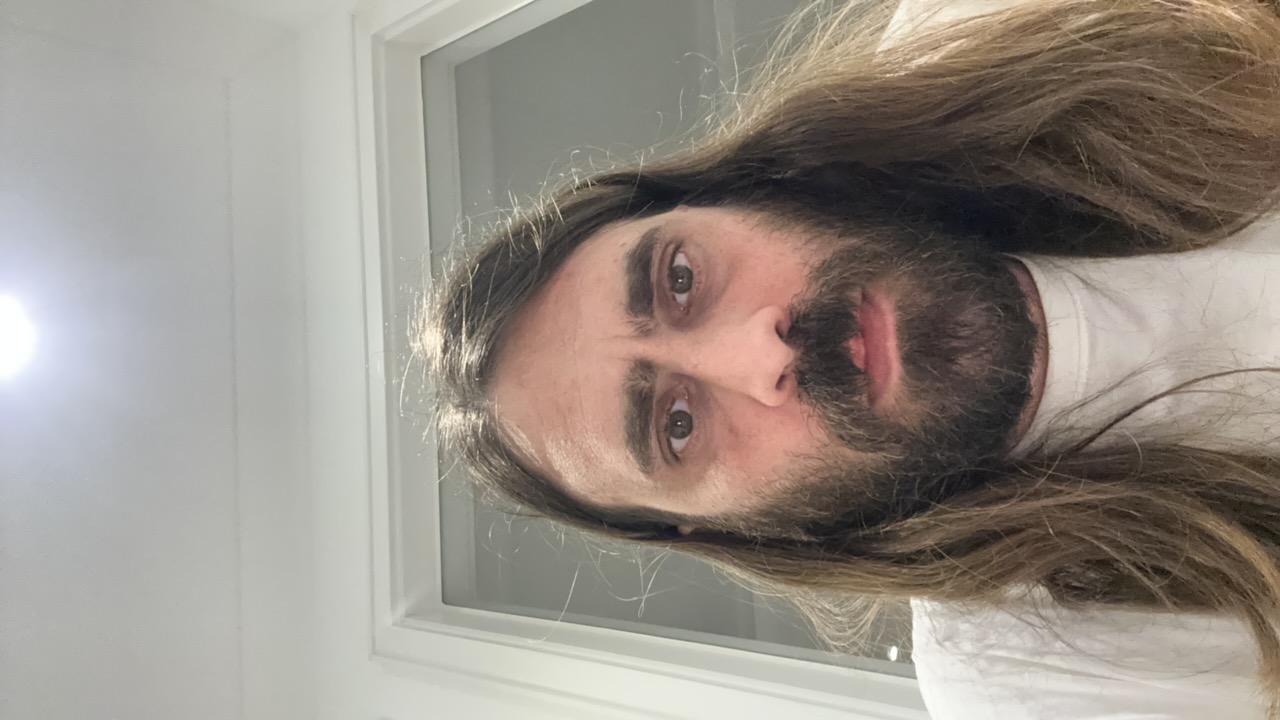 FM-2dOWWTq's profile picture