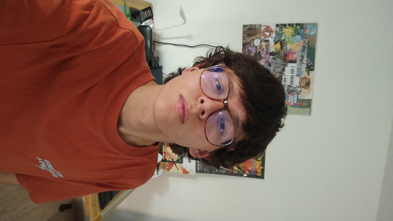 FM-QJyx0U0's profile picture