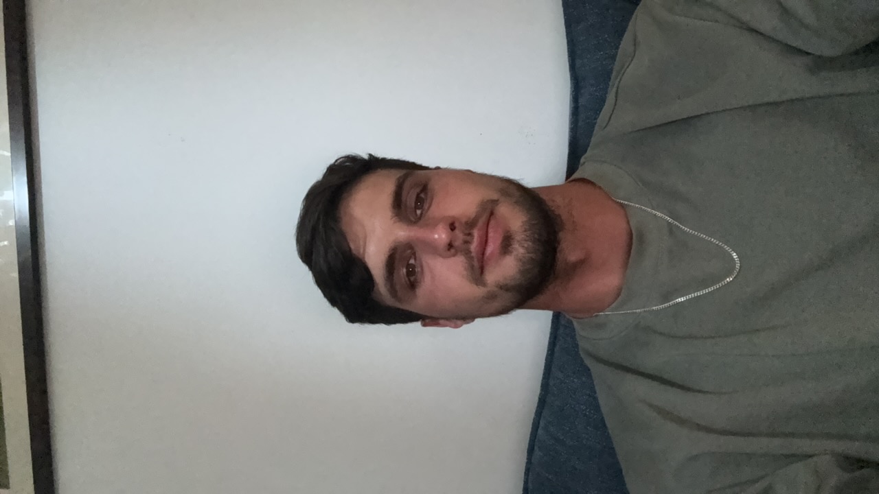 FM-G0hCSed's profile picture