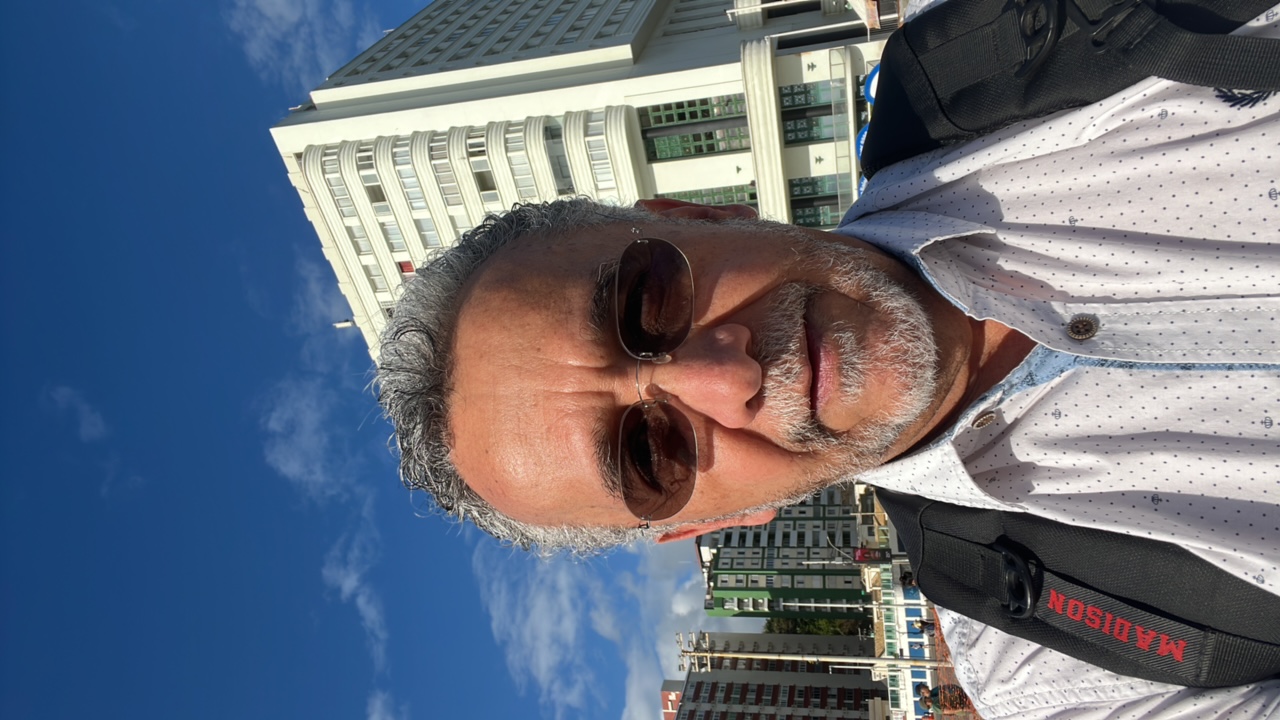 FM-21Qs12's profile picture