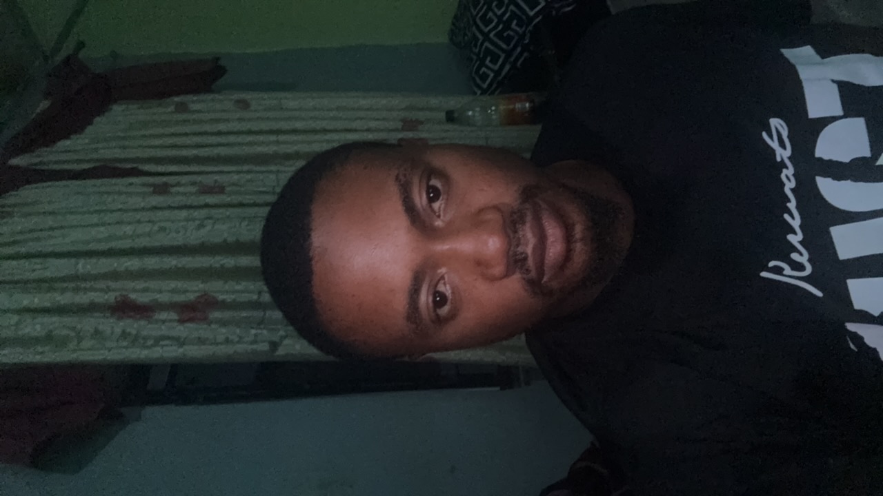 FM-XuP8y2's profile picture