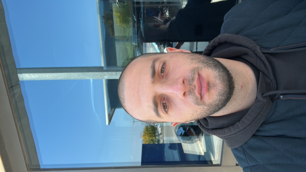 FM-XhYYE2's profile picture