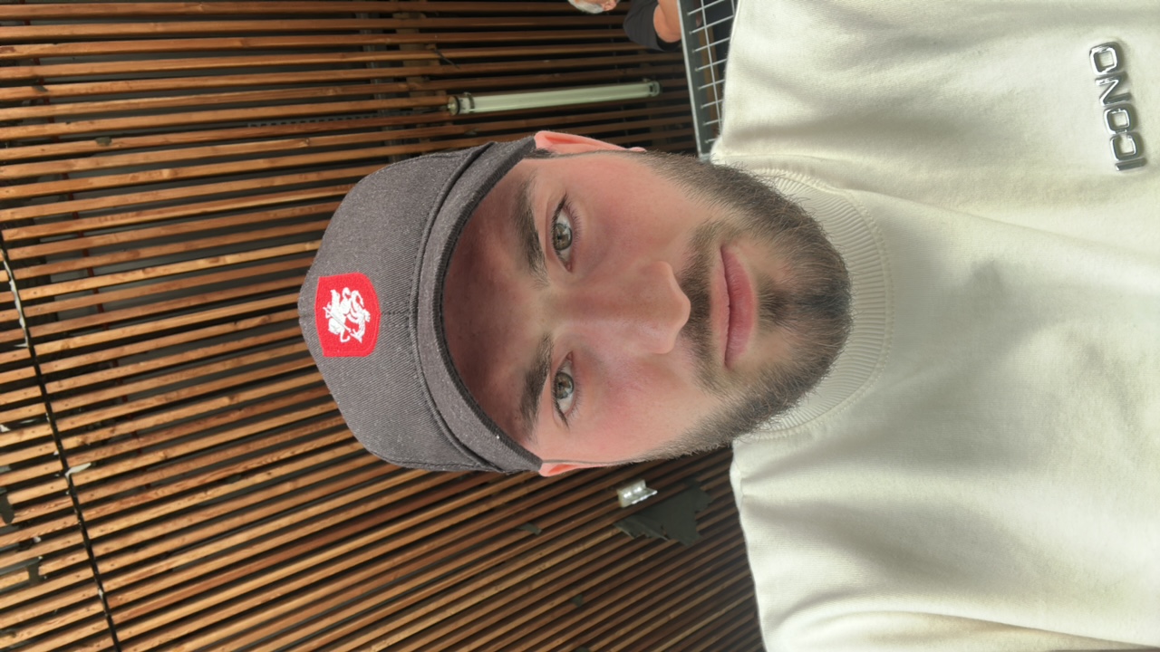 STEP_LO's profile picture