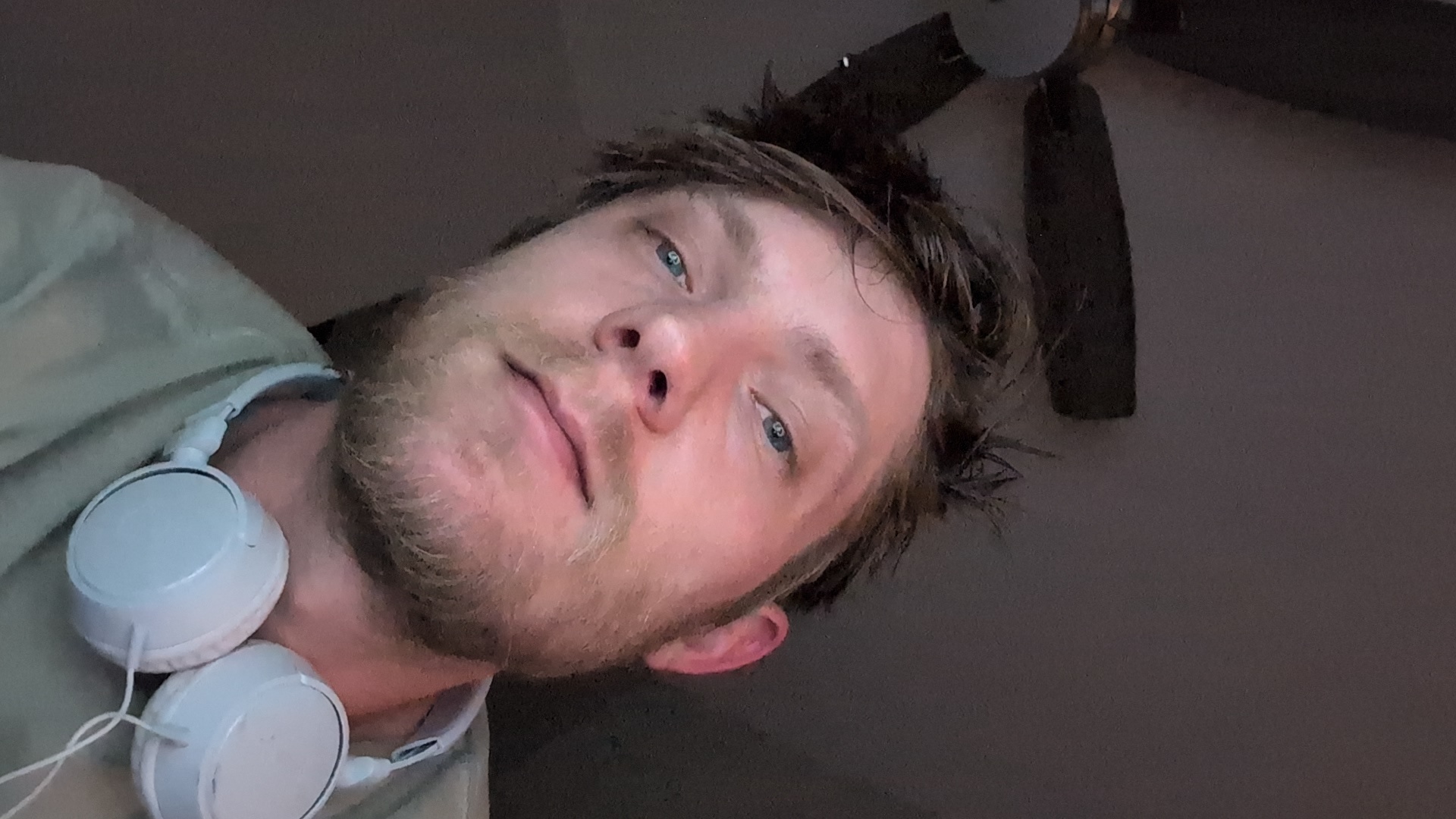 FM-zqTeR2's profile picture