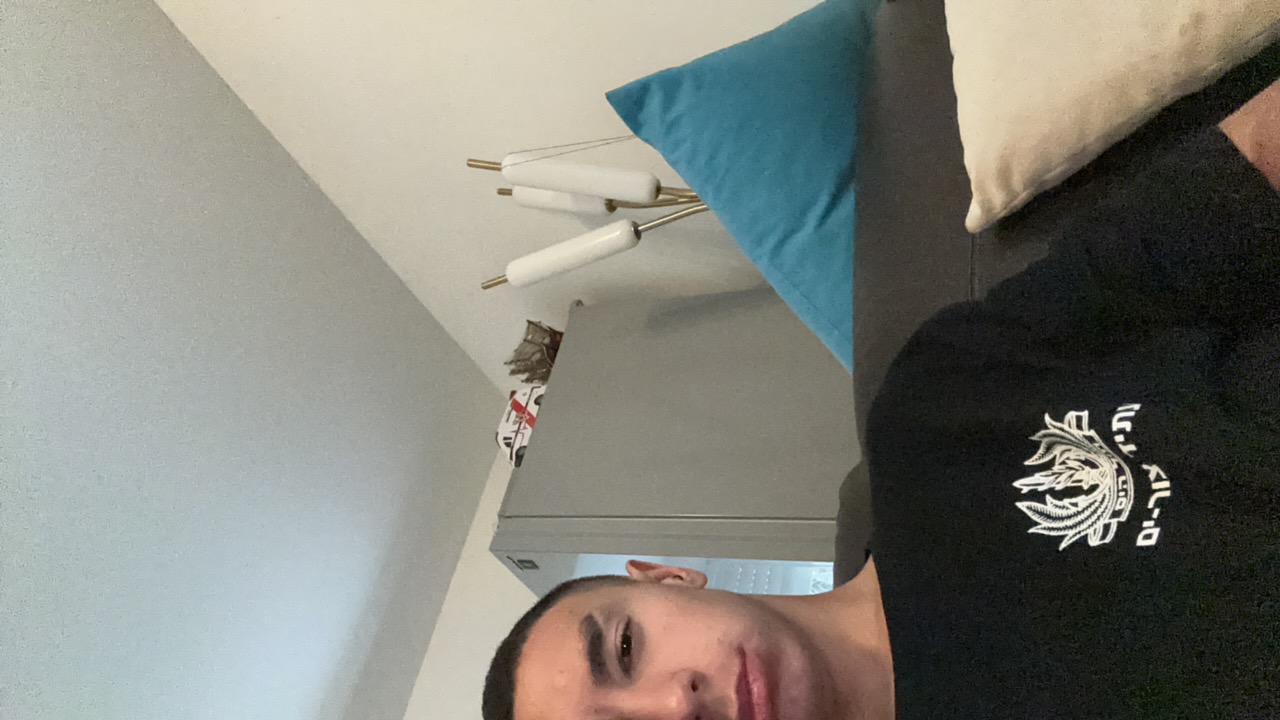 FM-HkLNwMI's profile picture