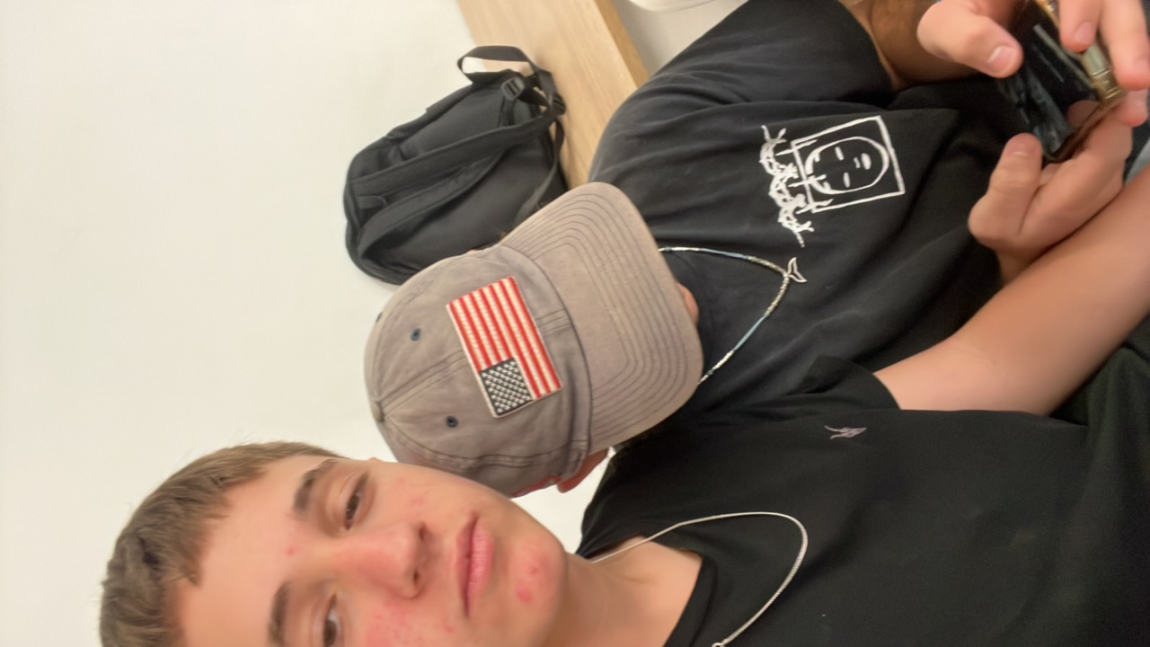 FM-dytxU2's profile picture