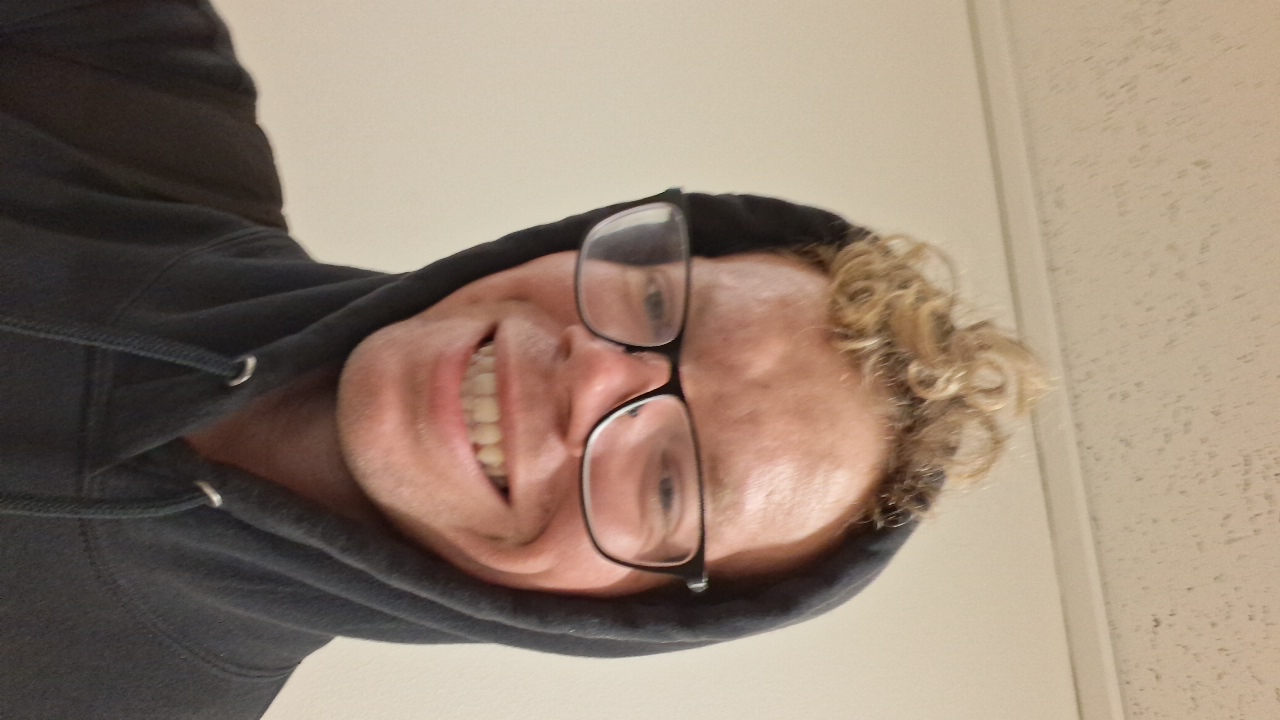 FM-iKjQu2's profile picture