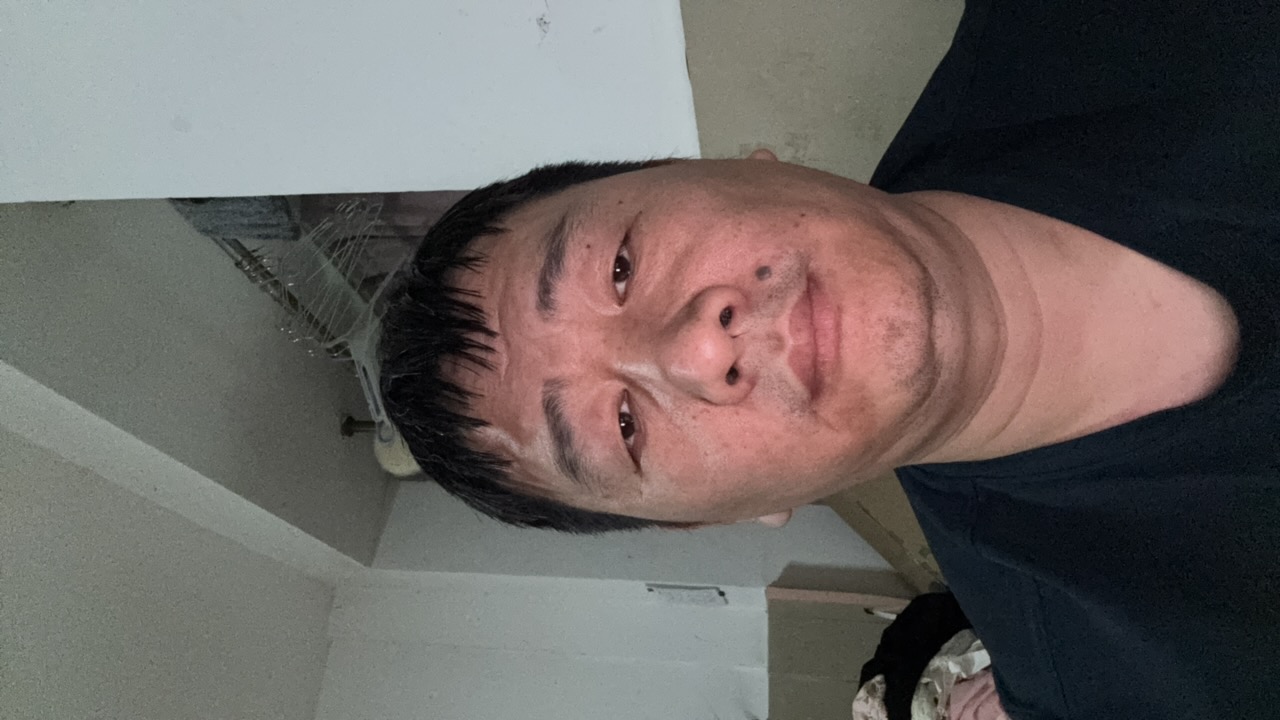 FM-f54UeI2's profile picture