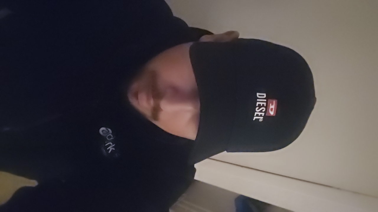 FM-E6cAs1's profile picture