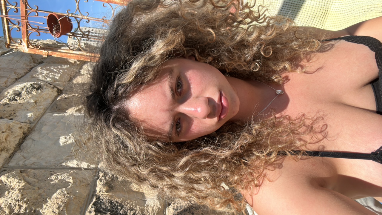 FM-iDW3xKG's profile picture