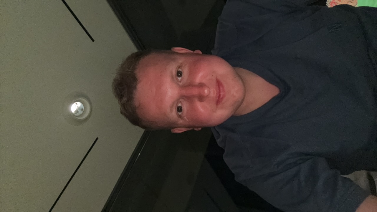 FM-5Mm7dZS's profile picture