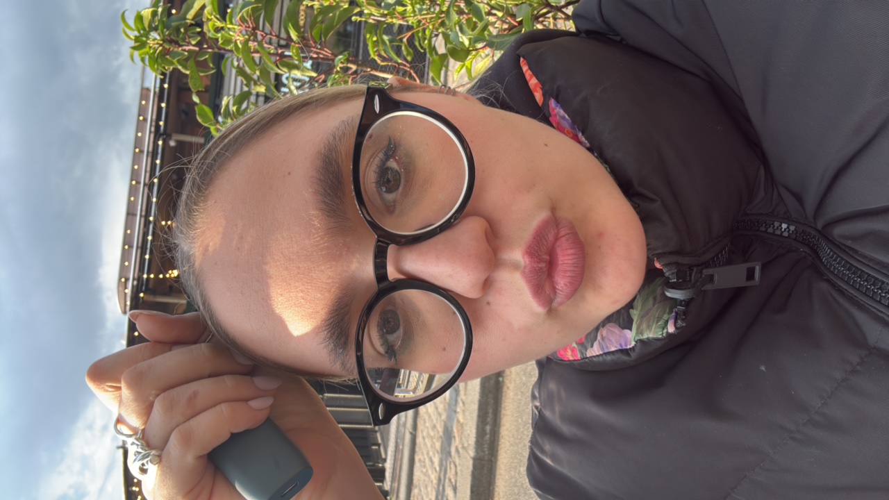 FM-jWWHtVv's profile picture