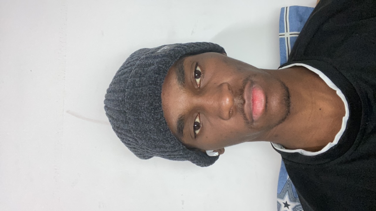 FM-hBJbF3's profile picture