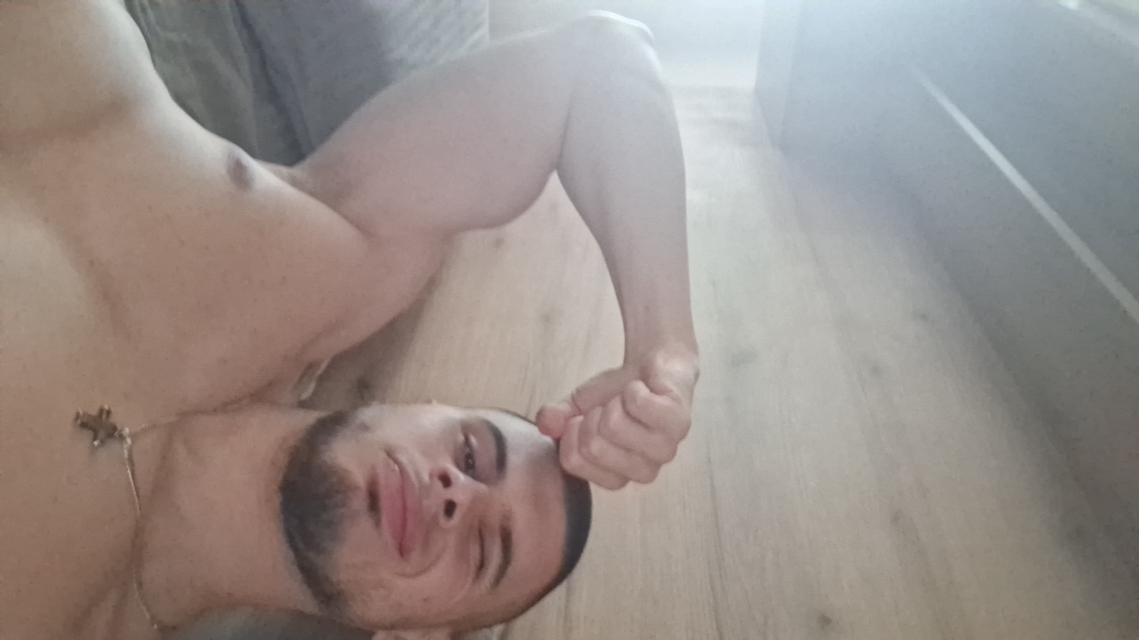 AlFXbhVSx3hM2bDkXVF56hqGuEZ2
