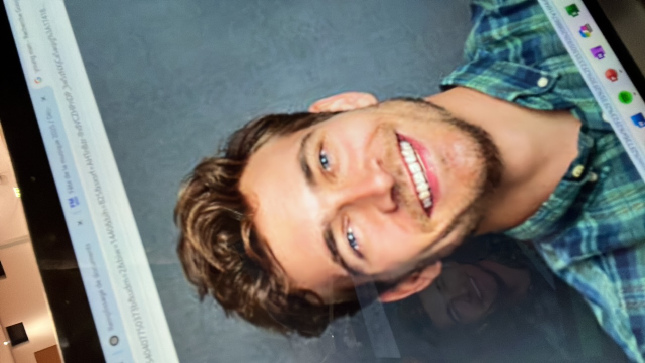 FM-l9aYx7u's profile picture