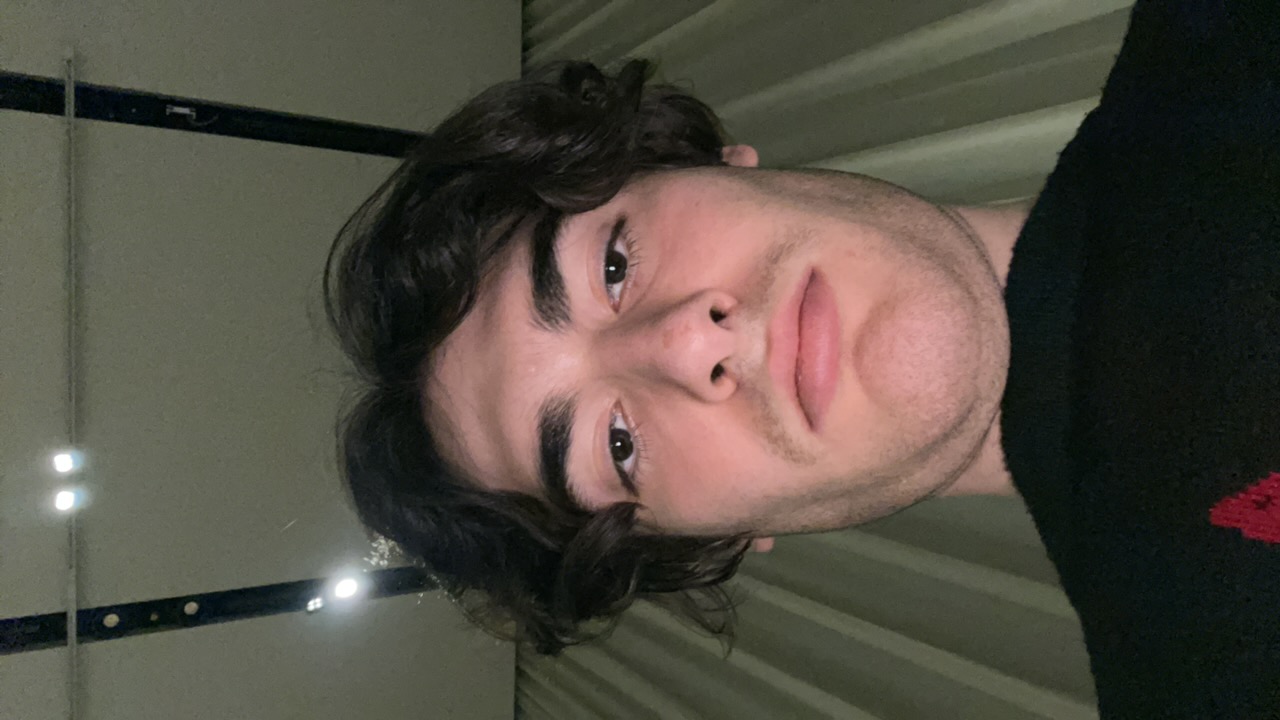 FM-vZgDk1's profile picture