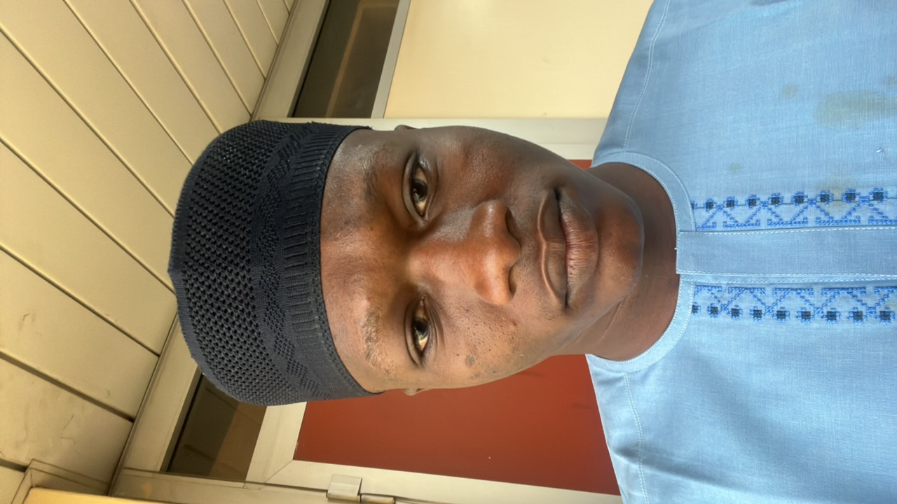 FM-azLrZ2's profile picture