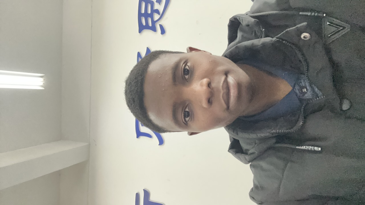 FM-i218h8w's profile picture