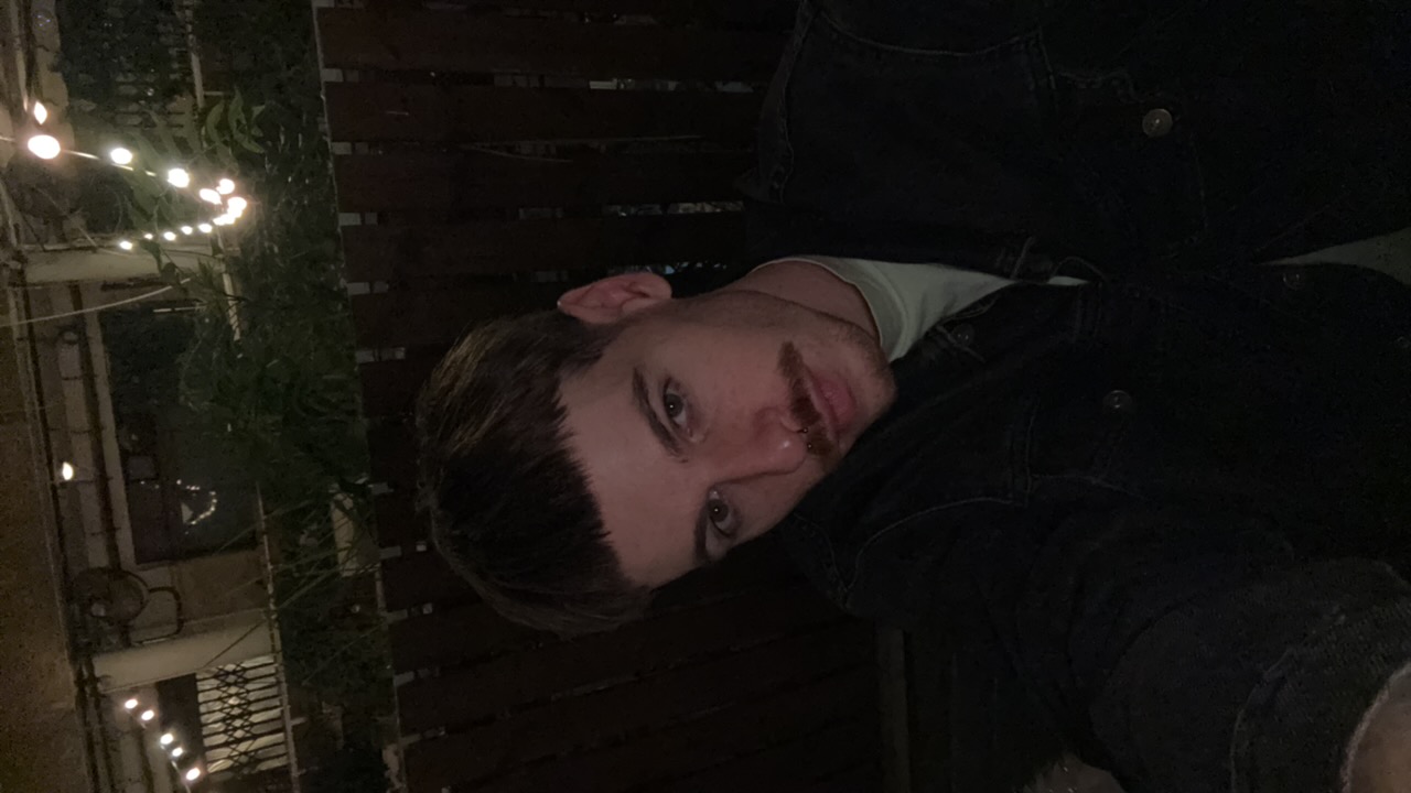 FM-0qUlb2's profile picture