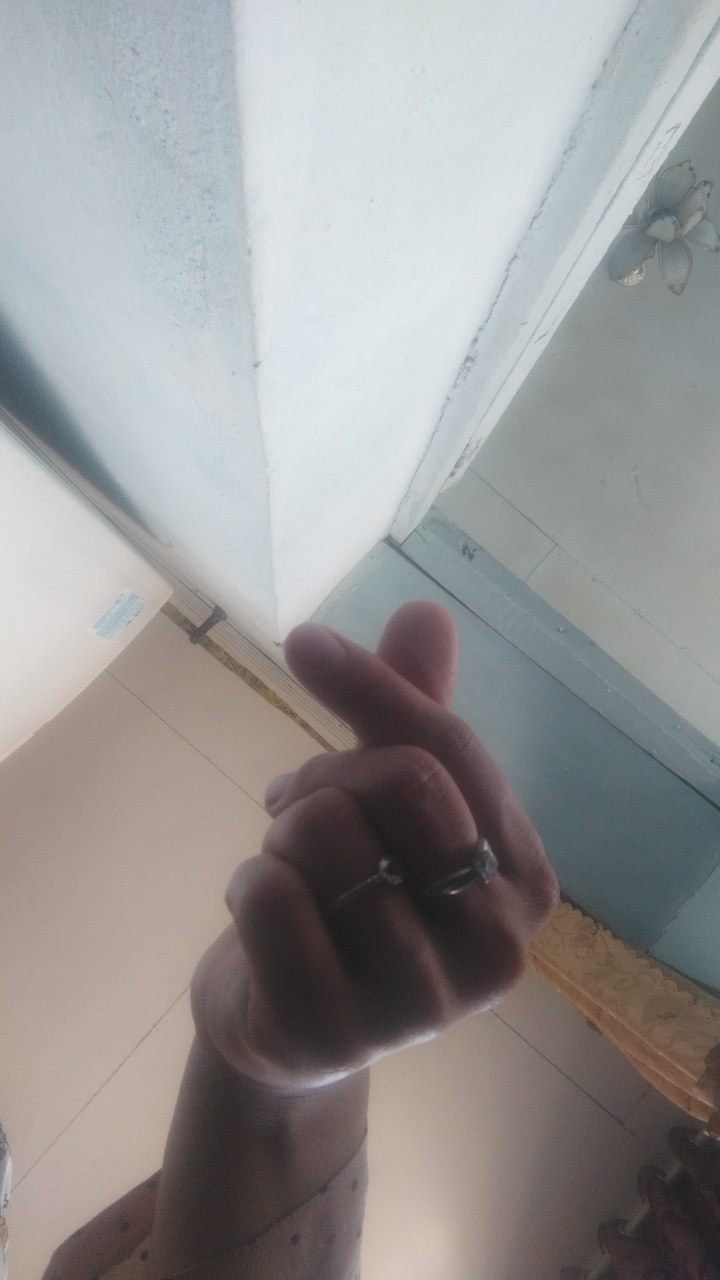 GXSJWdDotngi0qD1WttX7SgucI43