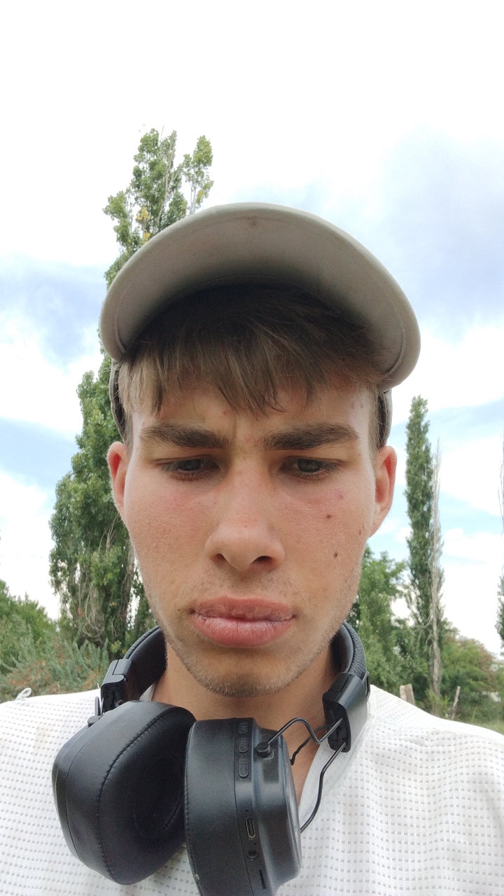 VSafY7h856YTq4Qhh6pTM1EUMuB2