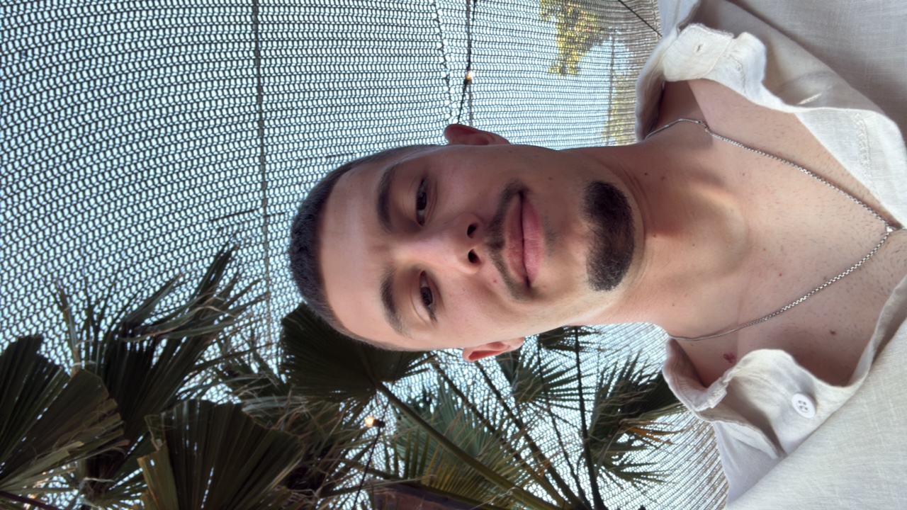 aR2uqk0r4vfUfoLH4072mJ9a2O53