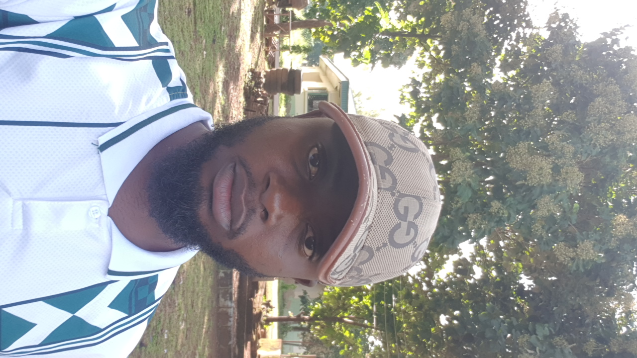 FM-1yBOp2's profile picture