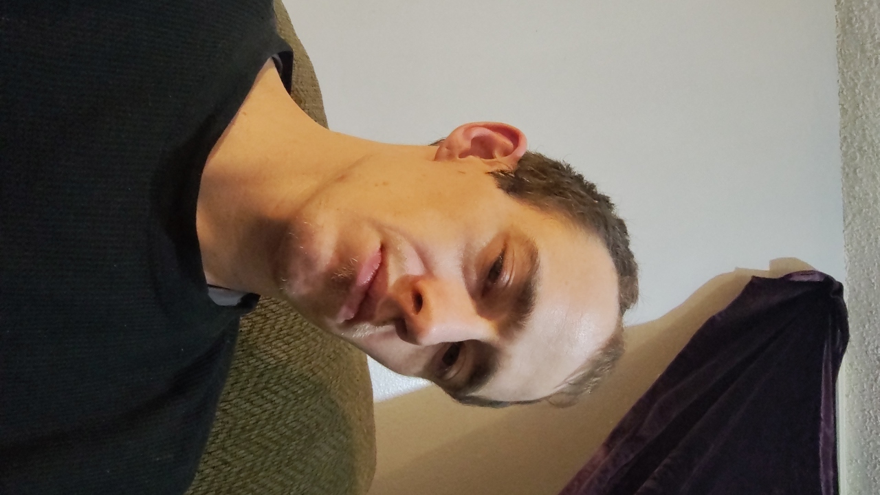 FM-G6vJT2's profile picture