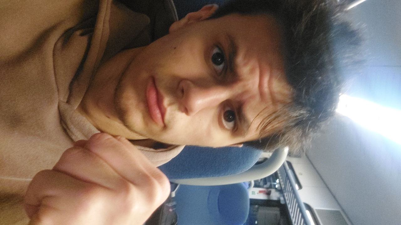 FM-V26Zu0Z's profile picture