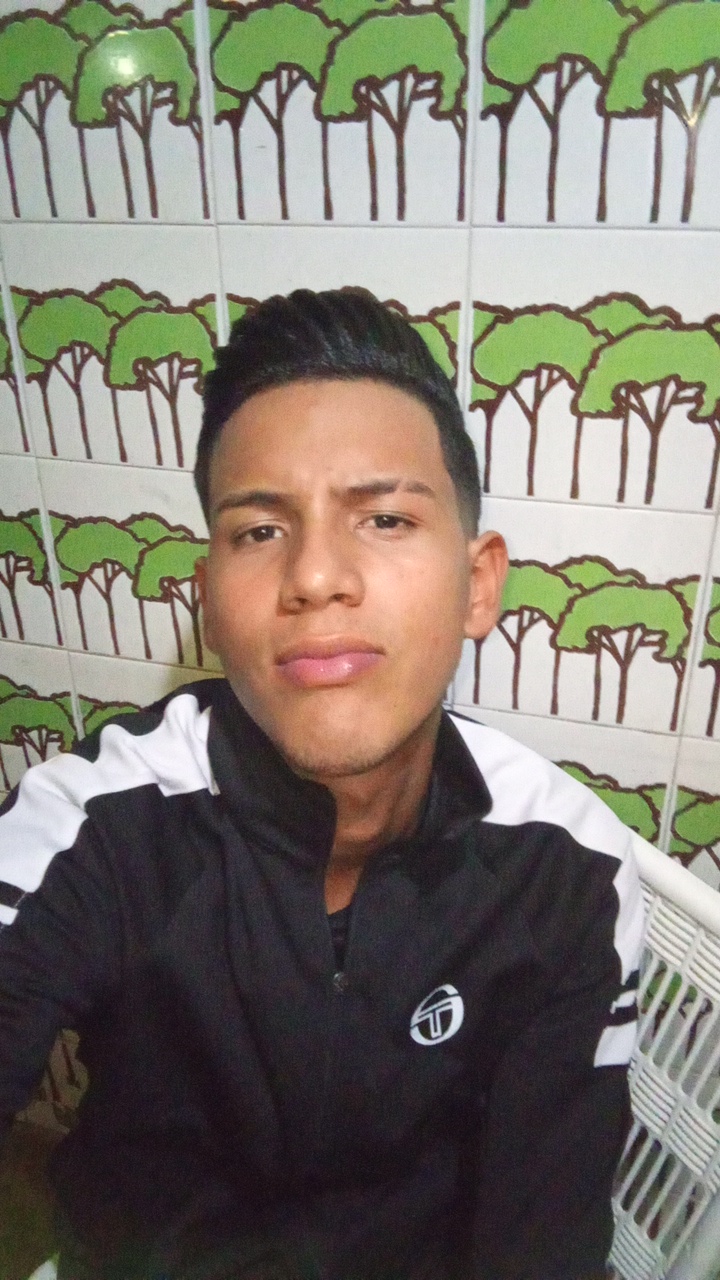 FM-I2UoA3's profile picture