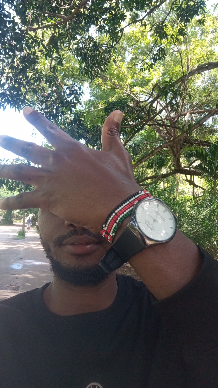 FM-0fZwF2's profile picture
