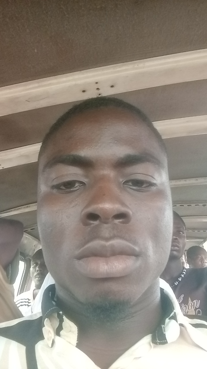 FM-B7VlYAt's profile picture