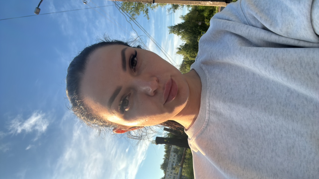 Brunette's profile picture