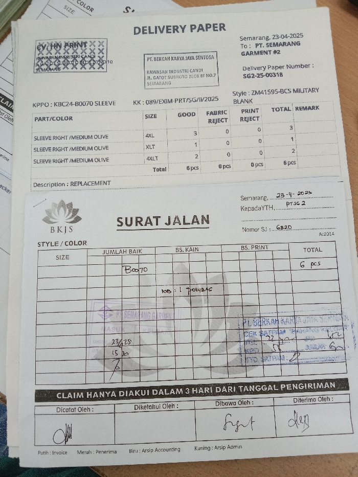 The image shows a delivery paper document with the heading “DELIVERY PAPER” on the top. It lists the name of the company as “PT. BERKAH KARYA JAYA SENTOSA” and the delivery address is “KAWASAN INDUSTRI CANDI JL. GATOT SUBROTO BLOK BF NO.7 SEMARANG”. The document is dated “23-04-2025” with the delivery address “PT. SEMARANG GARMENT #2”. It details the order number “SG2-25-00318”, the style as “ZMA1595-BCS MILITARY BLANK”, the part number “KBC24-B0070 SLEEVE” and the size “4XL”, “XLT” and “4XLT”, with a total of 6 pcs. It also lists the quantity for each size as 3, 1 and 2. The document also details the size, the quantity as “Boo70” and the number of “Donwbag” as 1. The bottom section of the document shows the signatures of the people who have signed off on the delivery. The document is a delivery order for a clothing factory in the city of Semarang, Indonesia.