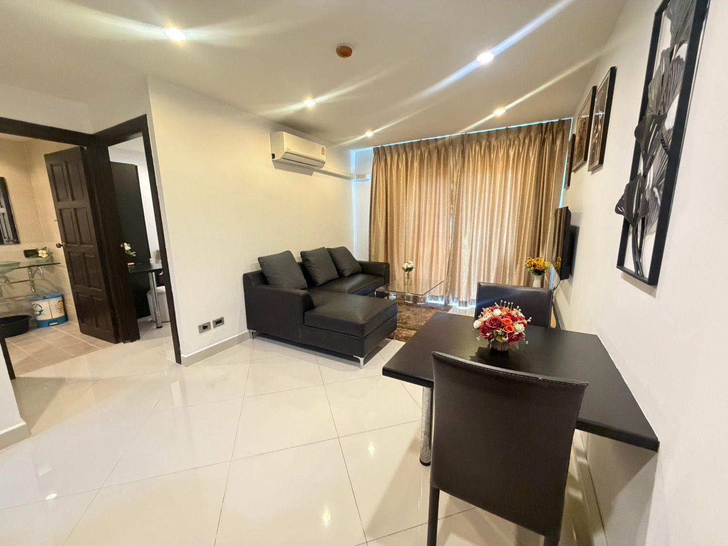 Park Lane Condominium photo 1