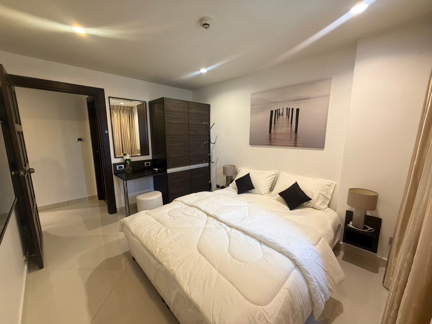 Park Lane Condominium photo 4