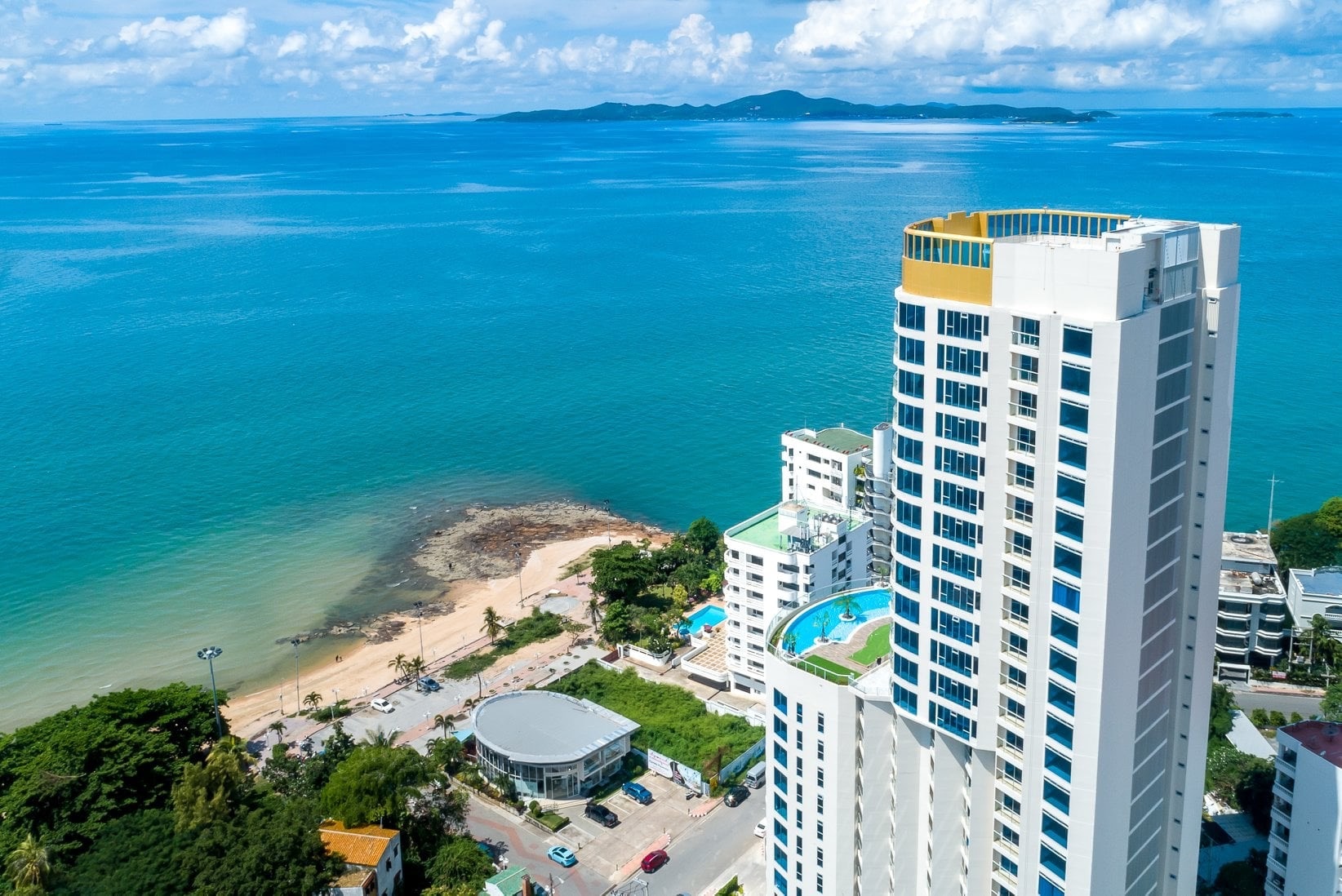 The Sands Condominium photo 2